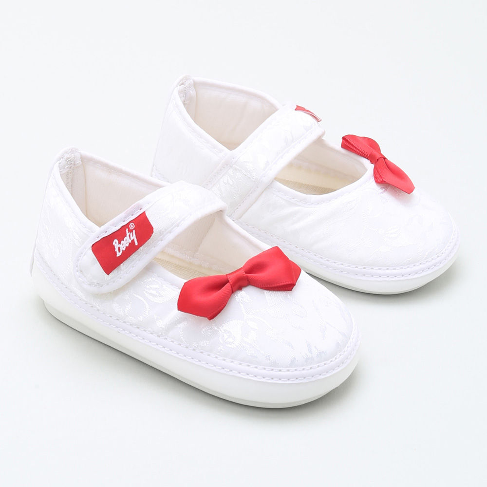 

features upper material 100 cloth sole material 100 padded the