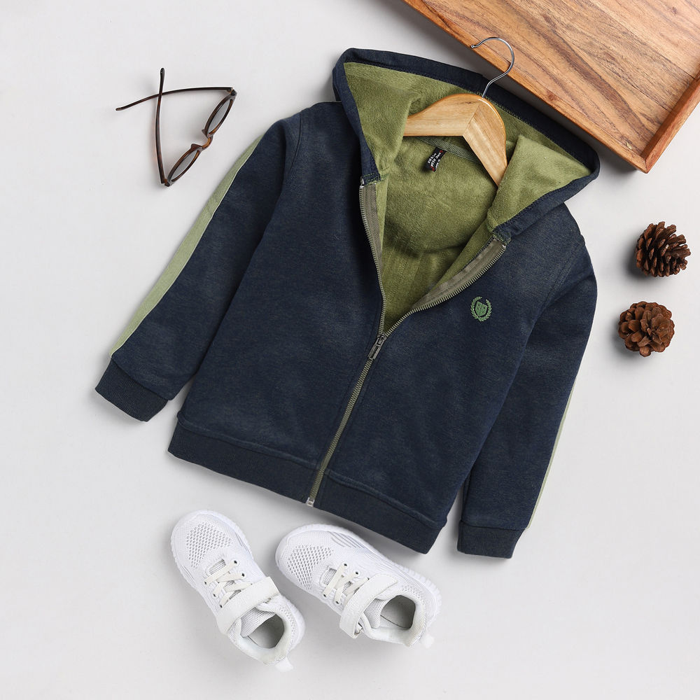 

features material 52 cotton 48 polyester fit type slim the