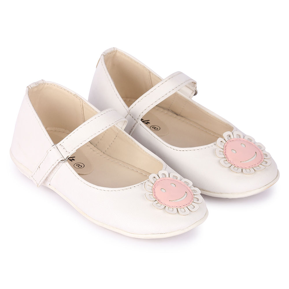 

features upper material 100 synthetic pu sole material 100 tpr