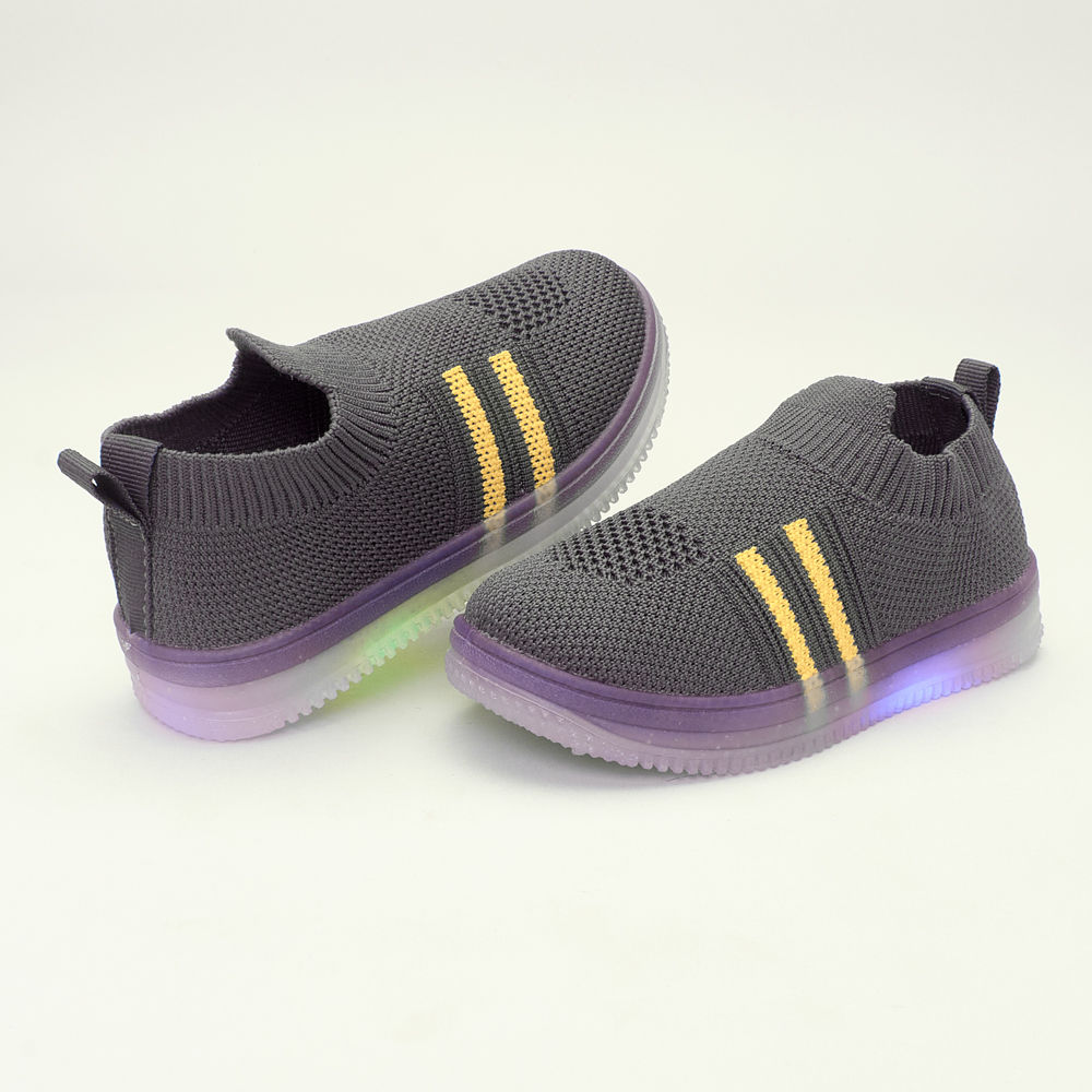 

features upper material synthetic pu sole material pvc the actual