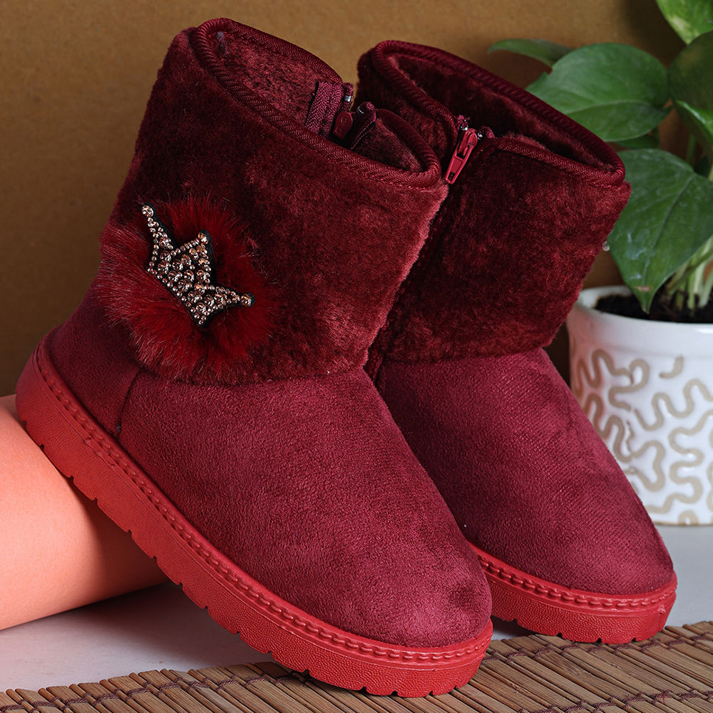 

features upper material suede sole material eva the actual product