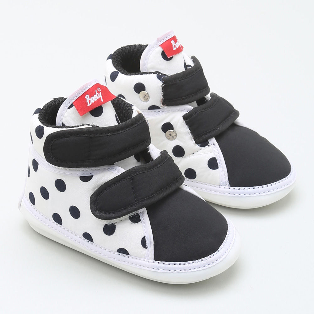 

features upper material 100 cloth sole material 100 padded the