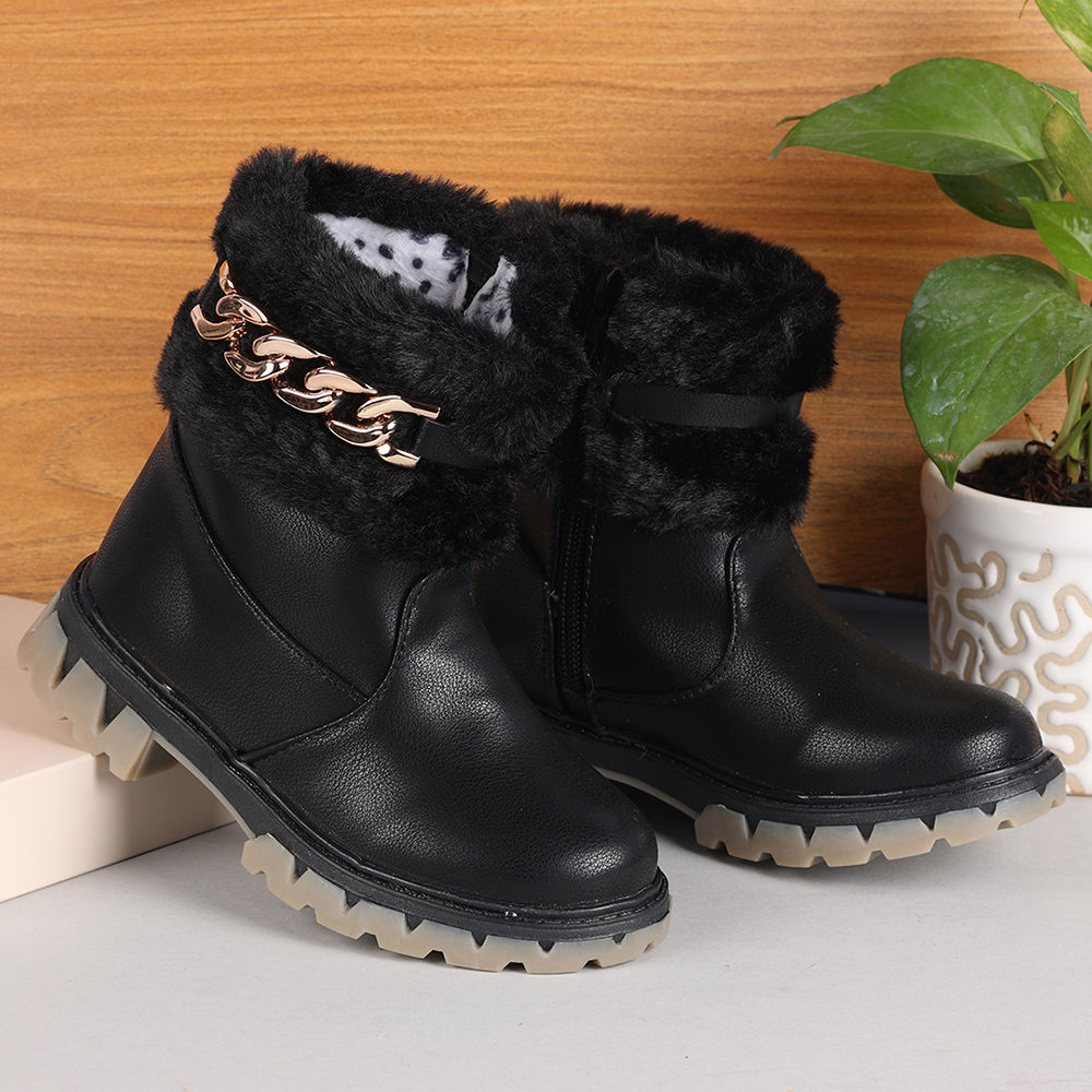 

features upper material suede sole material eva the actual product