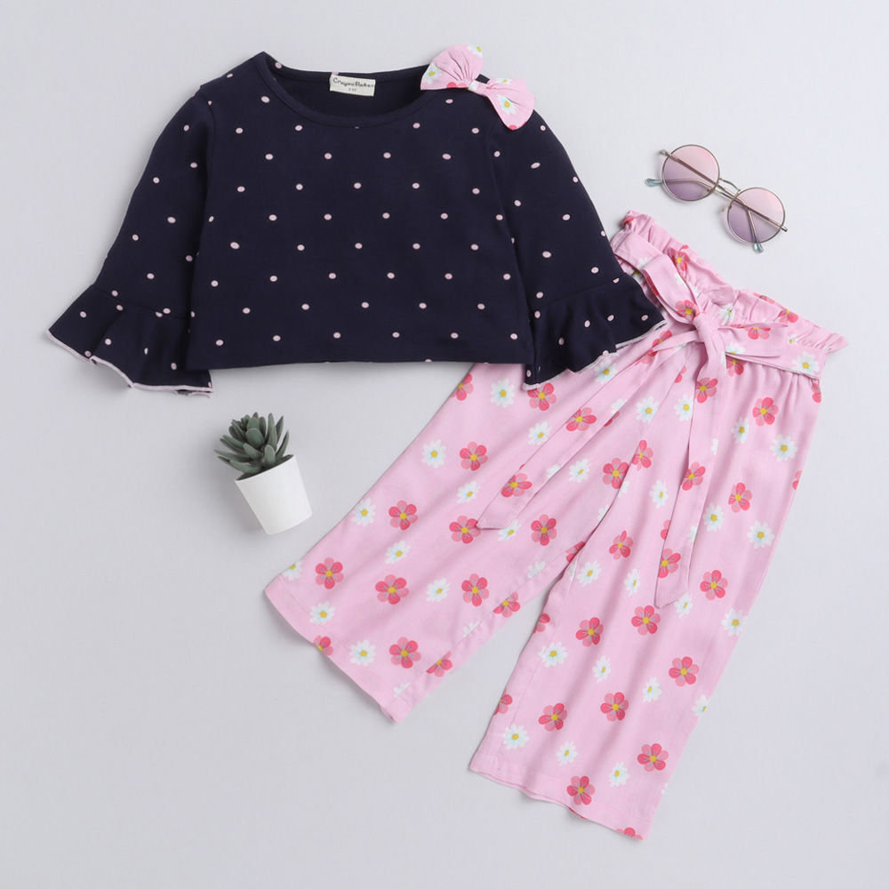 

features top material 100 polyester bottom material 100 rayon fit