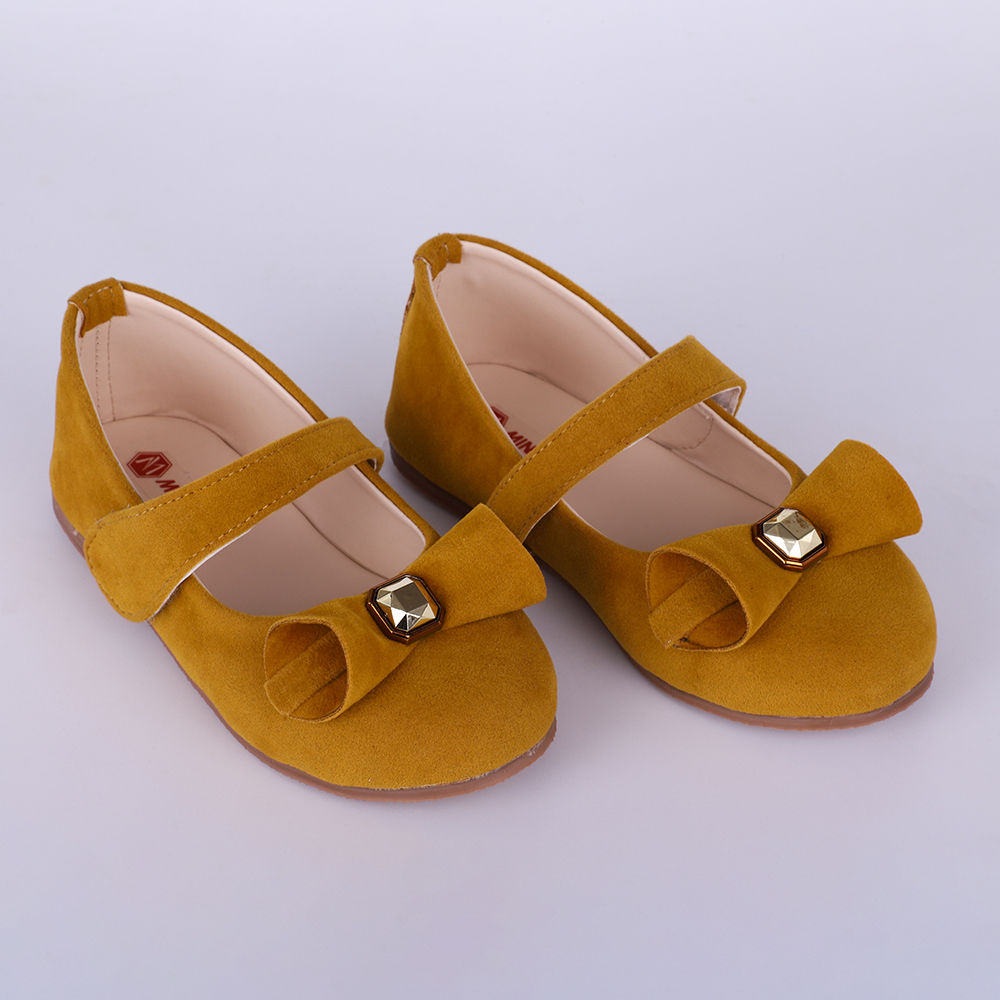 

features upper material fabric sole material eva the actual product