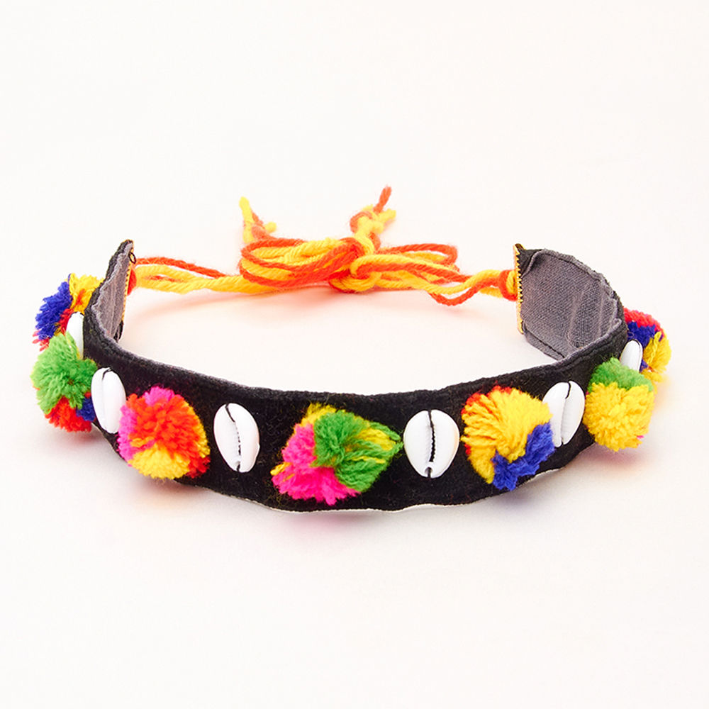 

these are simple yet fashionable beautiful hair accessories which are