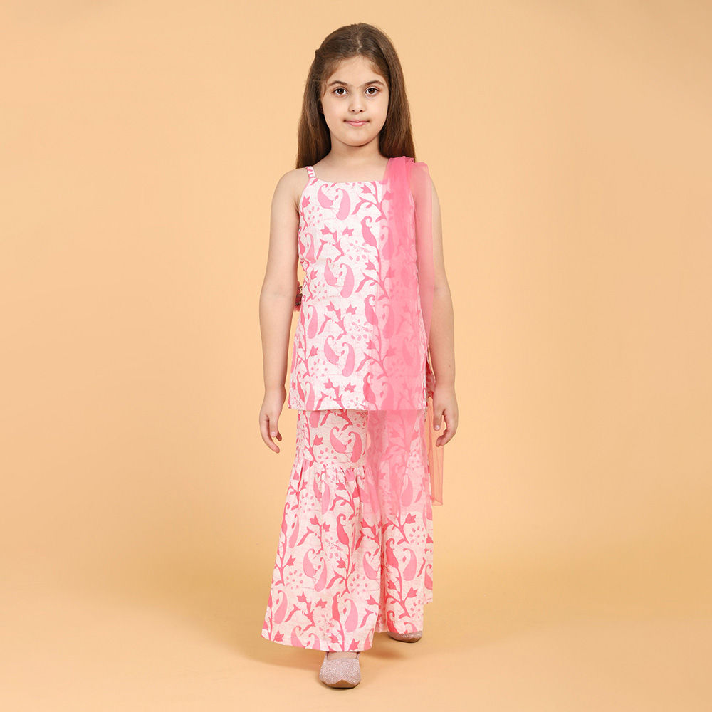 

features material 100 cotton fit type slim the actual product