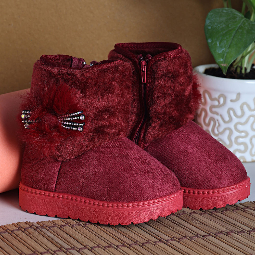 

features upper material suede sole material eva the actual product