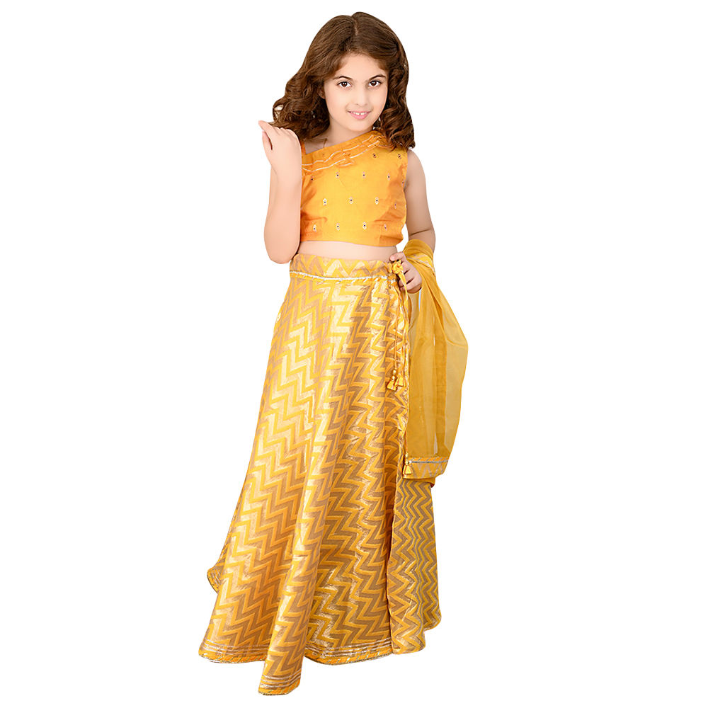 

features material 100 silk fit type regular the actual product