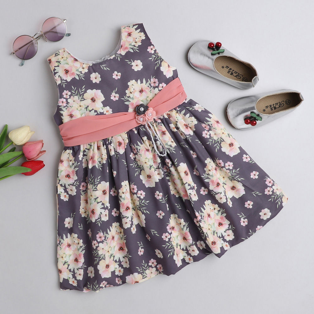 

features material 40 cotton 60 polyester fit type slim the