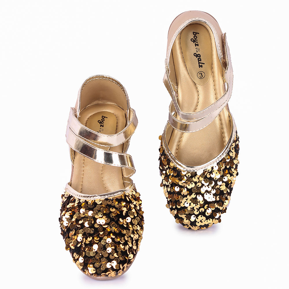 

features upper material 100 synthetic pu sole material 100 tpr