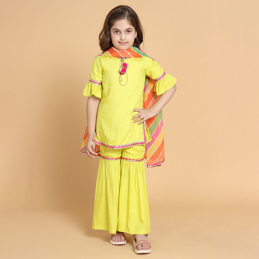 

features material 90 polyester 10 cotton fit type slim the