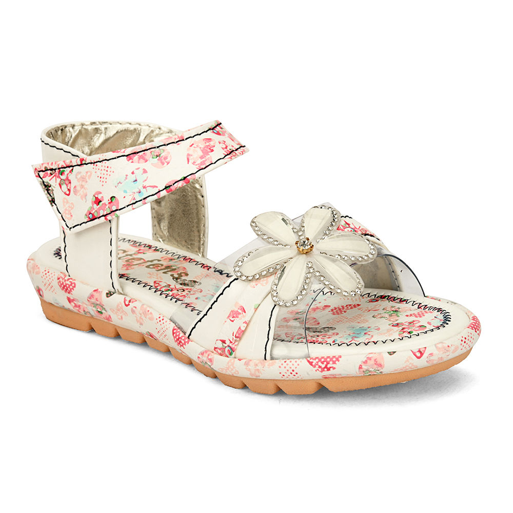 

features upper material 100 pvc sole material 100 synthetic the