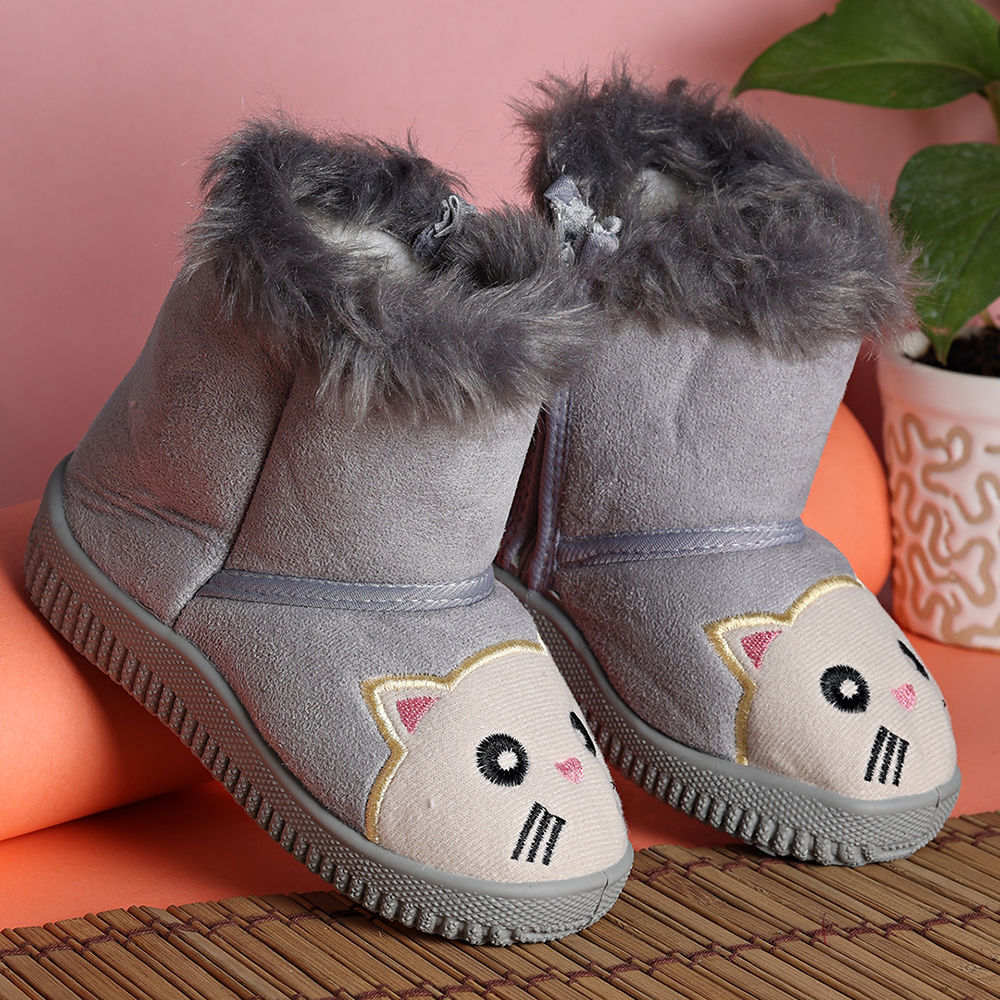 

features upper material suede sole material eva the actual product