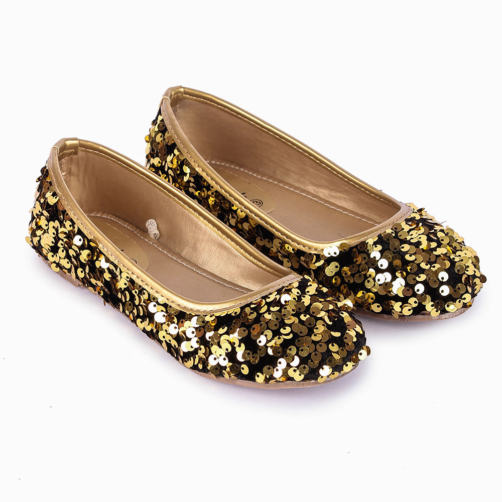 

features upper material 100 synthetic pu sole material 100 tpr