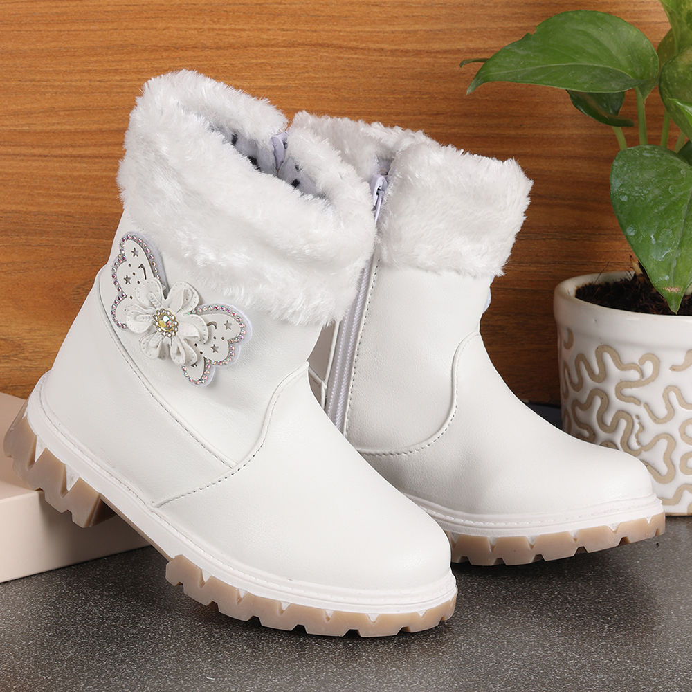 

features upper material suede sole material eva the actual product