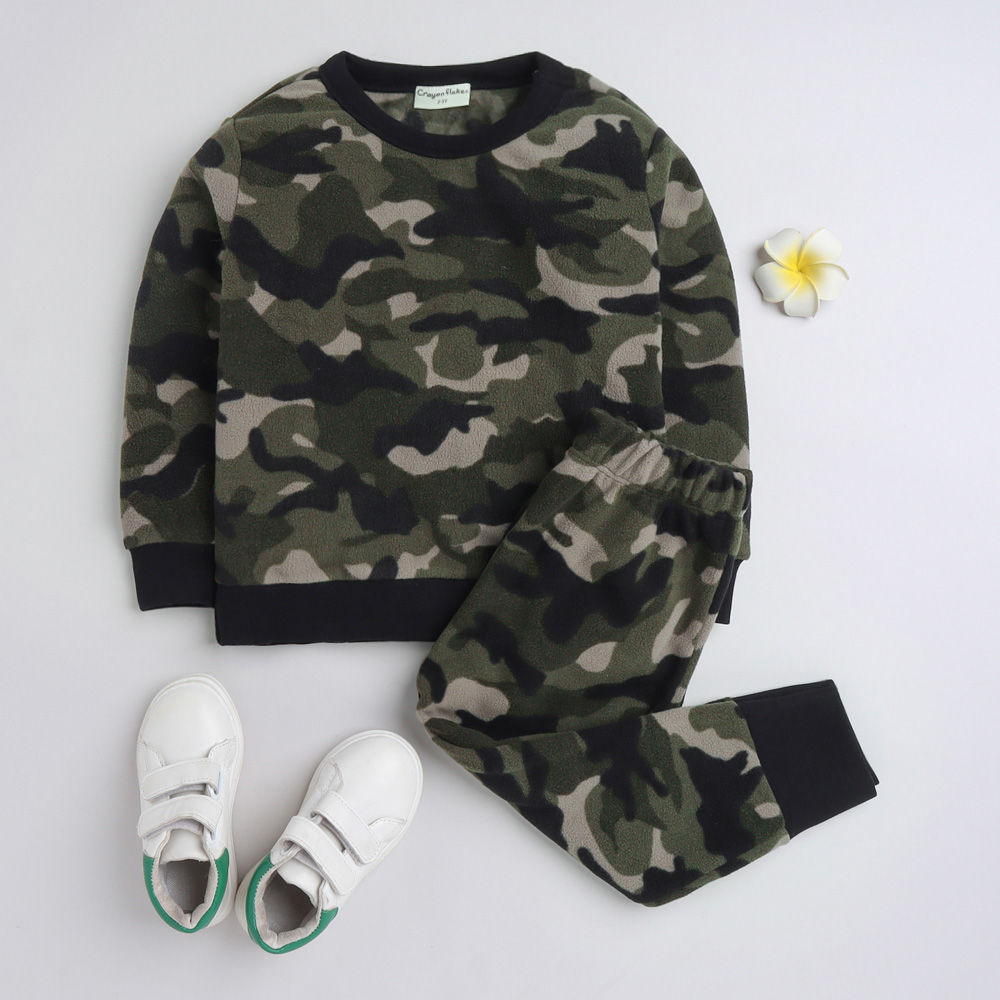 

features top material 100 polyester bottom material 100 polyester fit