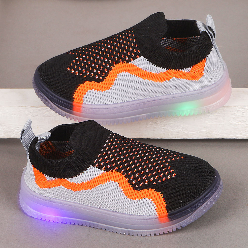 

features upper material synthetic pu sole material pvc the actual