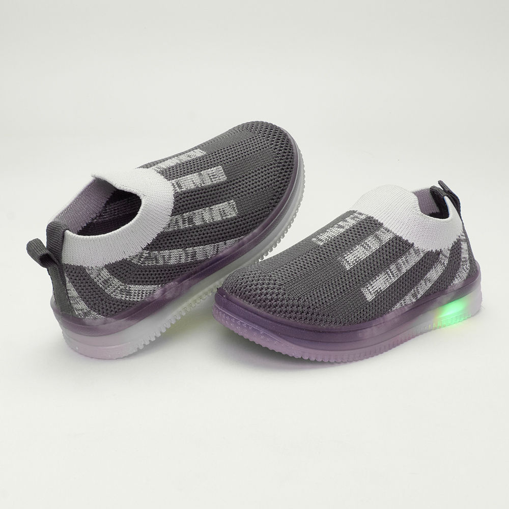 

features upper material synthetic pu sole material pvc the actual