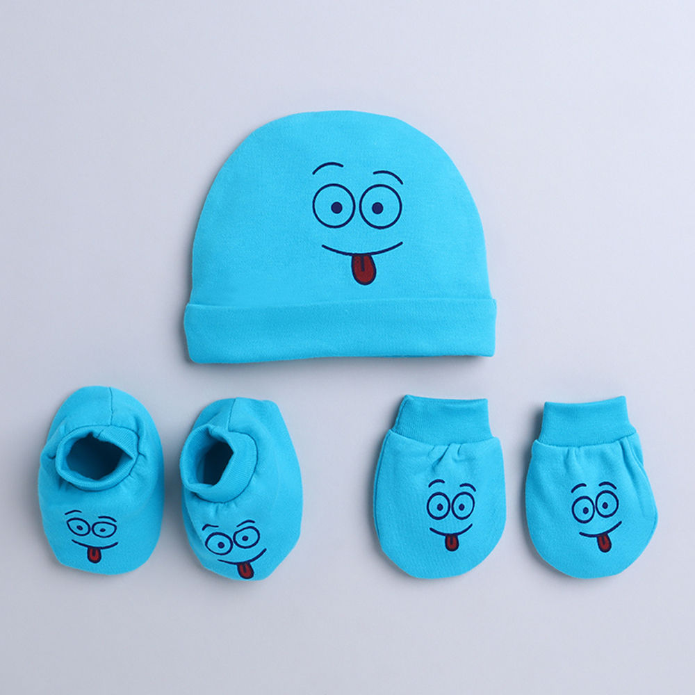 

soft gentle knitted cotton mittens set for the little one