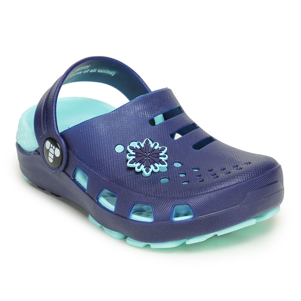 

features upper material 100 pvc sole material 100 eva the