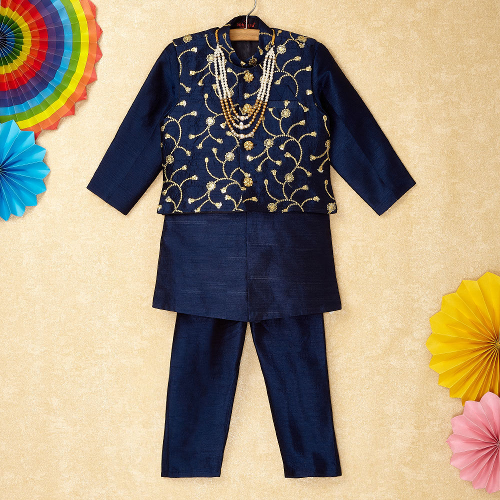 

features material 60 cotton 40 silk fit type regular the