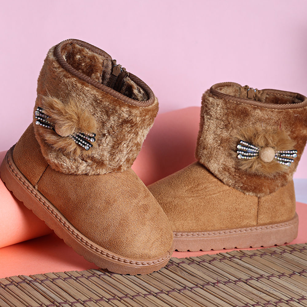 

features upper material suede sole material eva the actual product