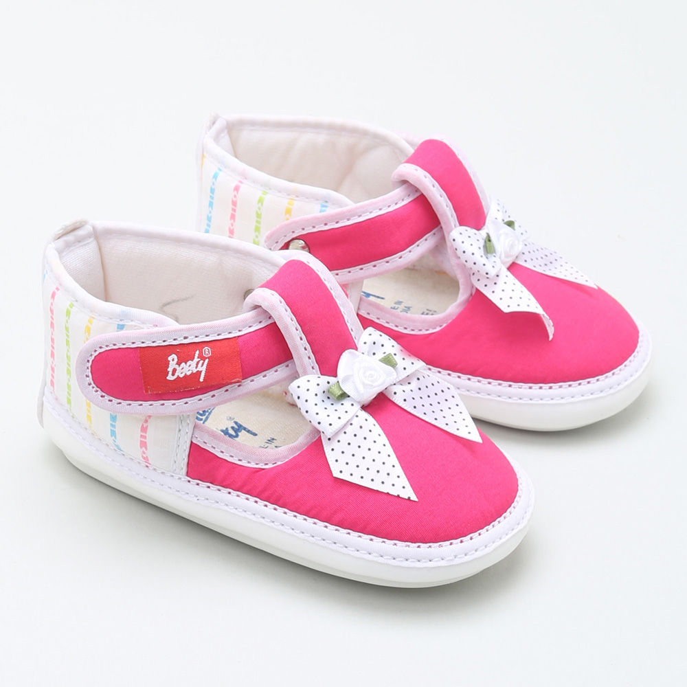 

features upper material 100 cloth sole material 100 padded the