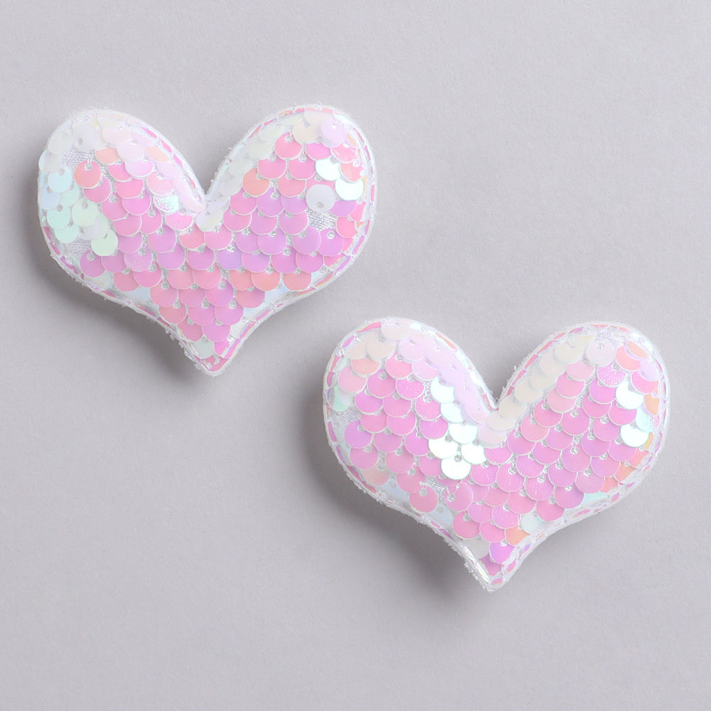 

the translucent hue of these crystal hairclips and simple design