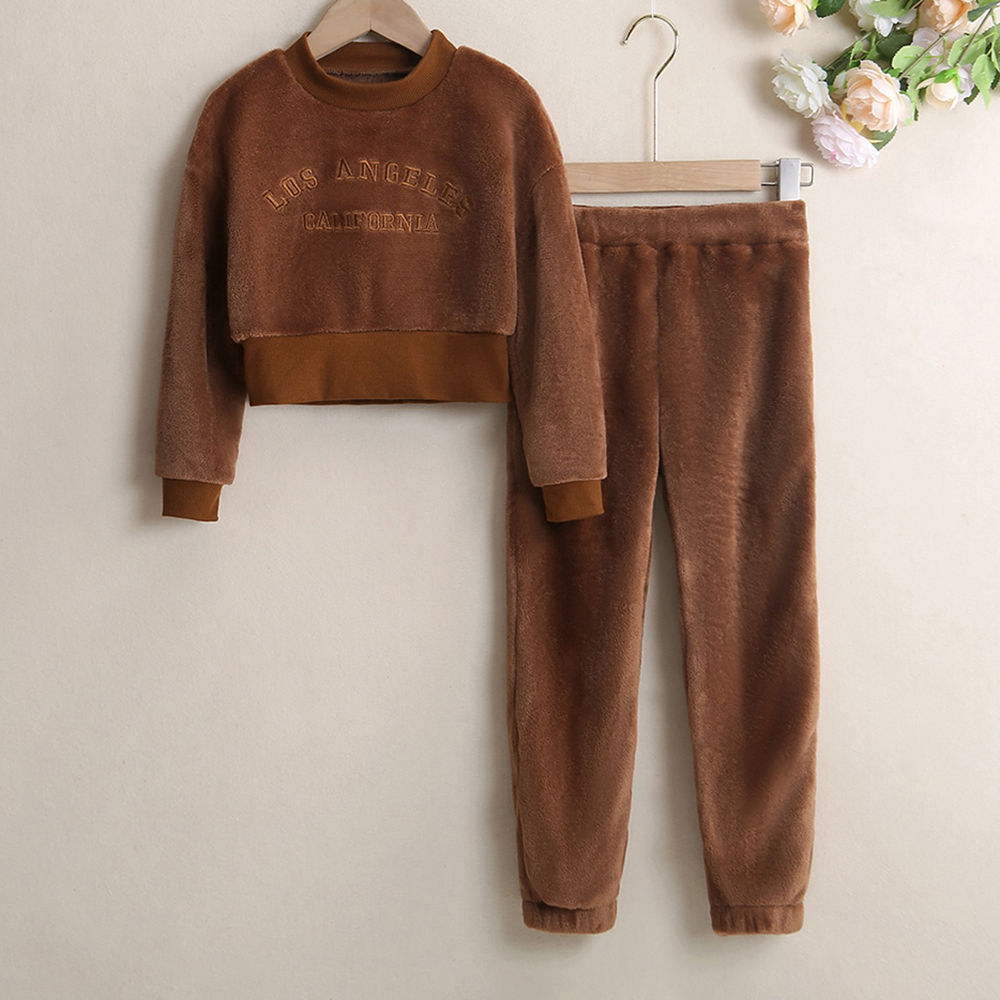 

features top material 100 polyester bottom material 100 polyester fit