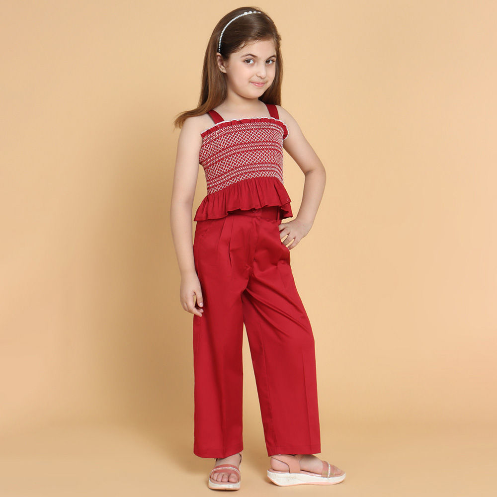 

features material 100 polyester fit type slim the actual product