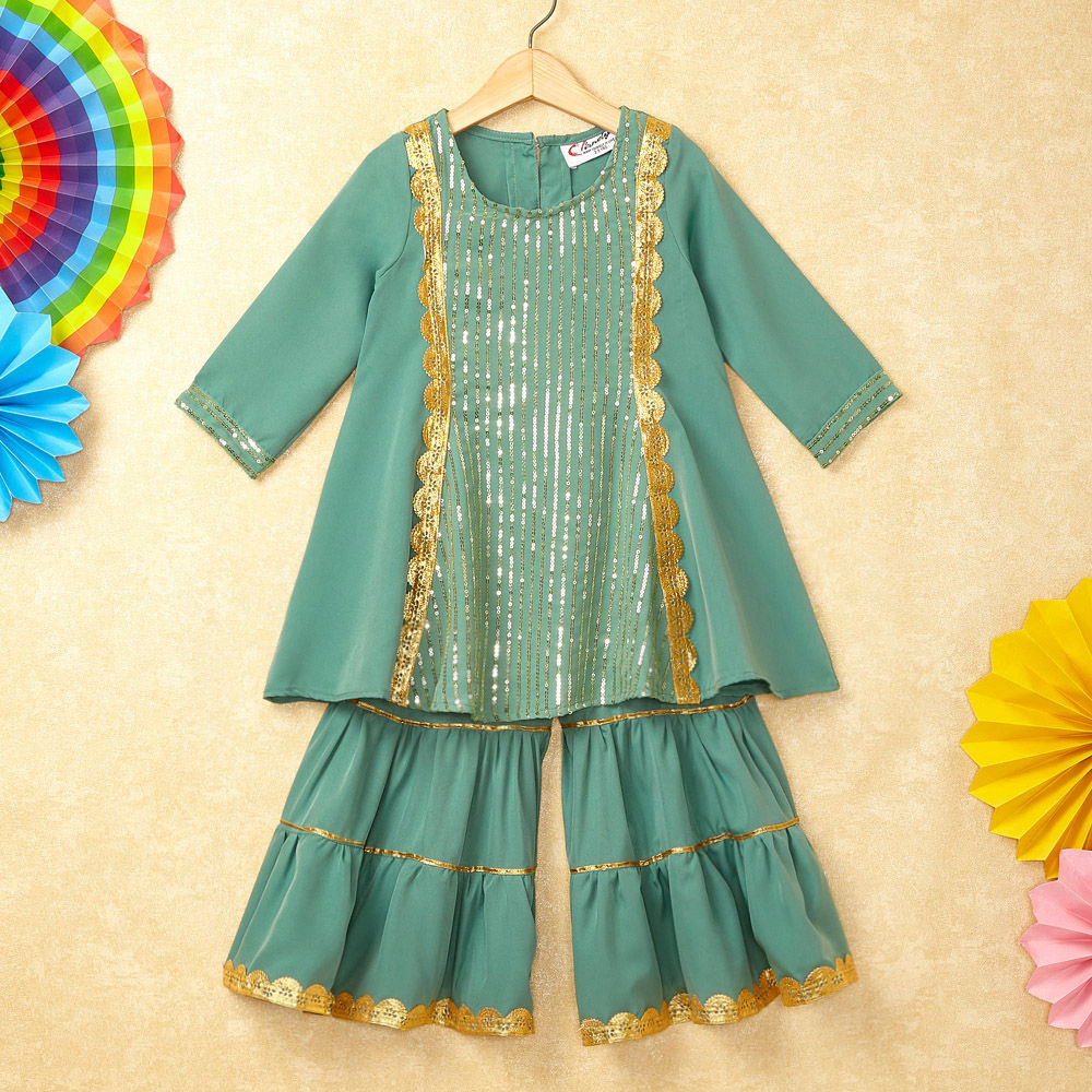 

features material 70 polyester 30 viscose fit type slim the