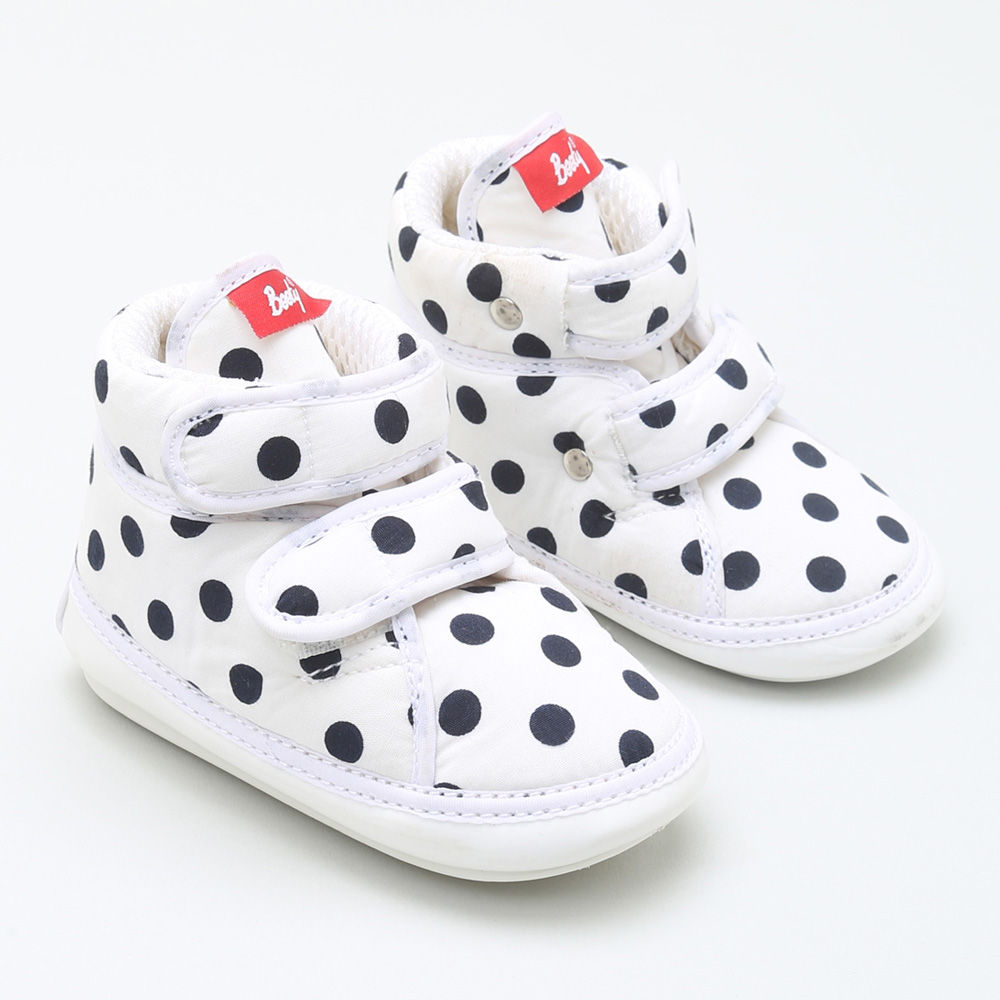 

features upper material 100 cloth sole material 100 padded the