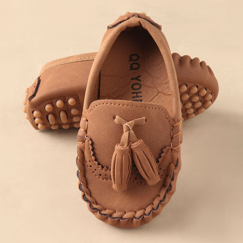 

features upper material 100 artificial leather sole material padded the