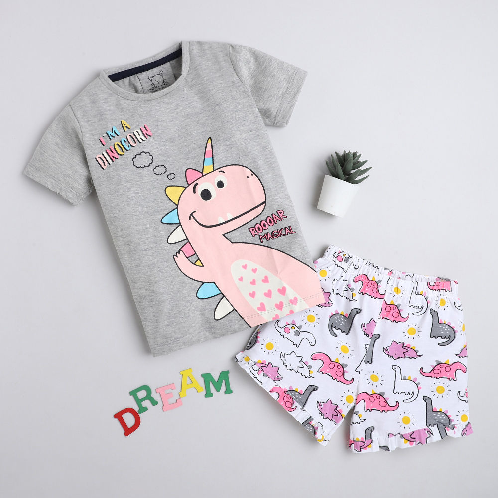 

features top material cotton blend bottom material cotton blend fit