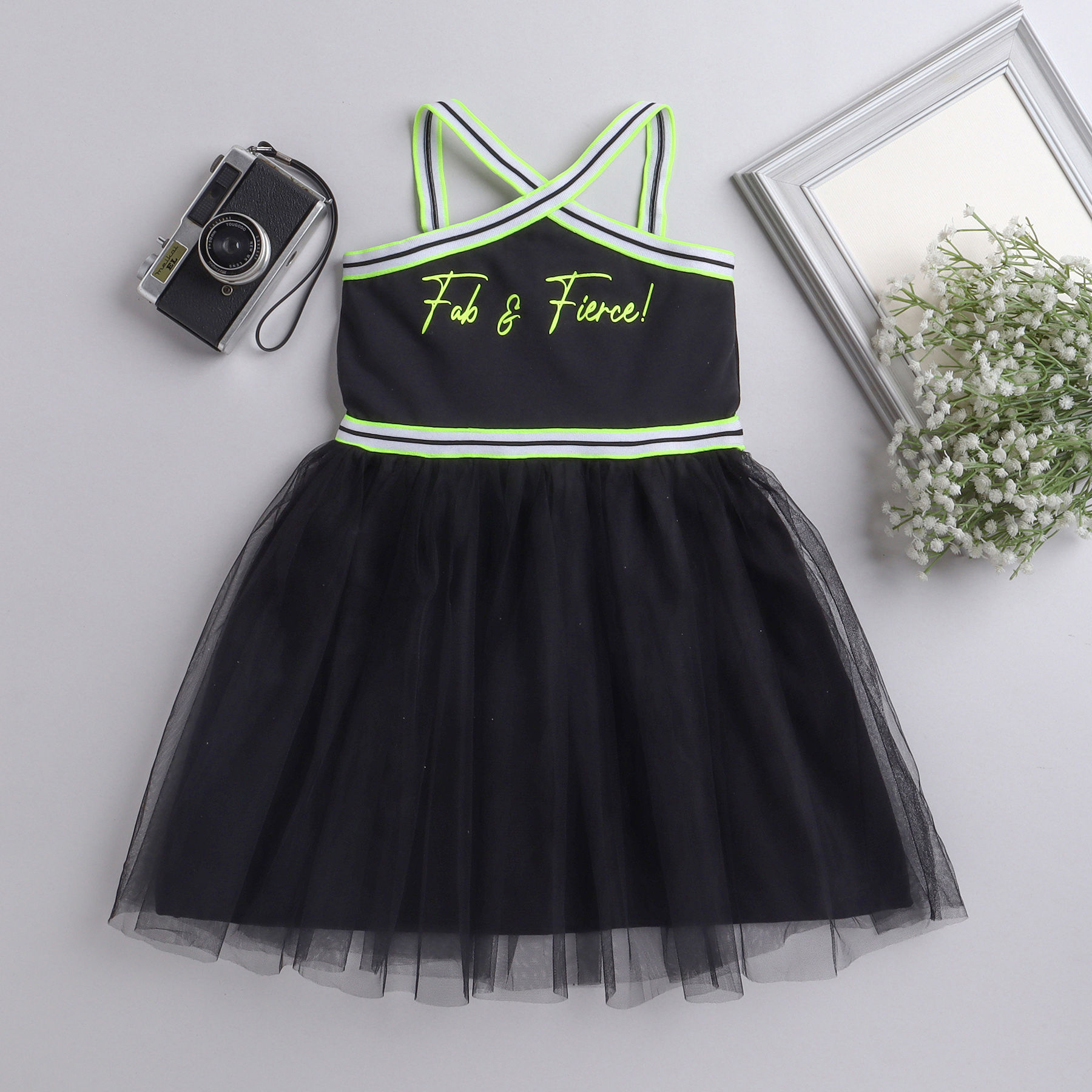 

features material 60 cotton 40 polyester fit type slim the