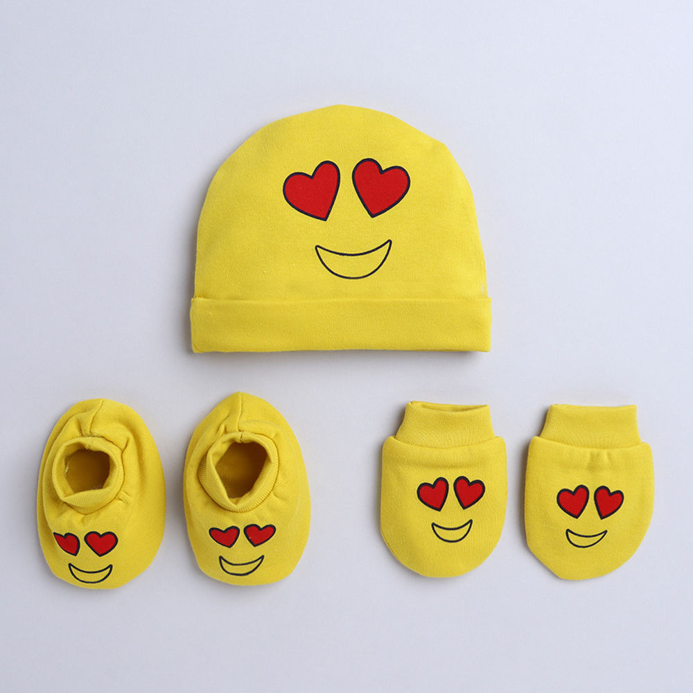 

soft gentle knitted cotton mittens set for the little one