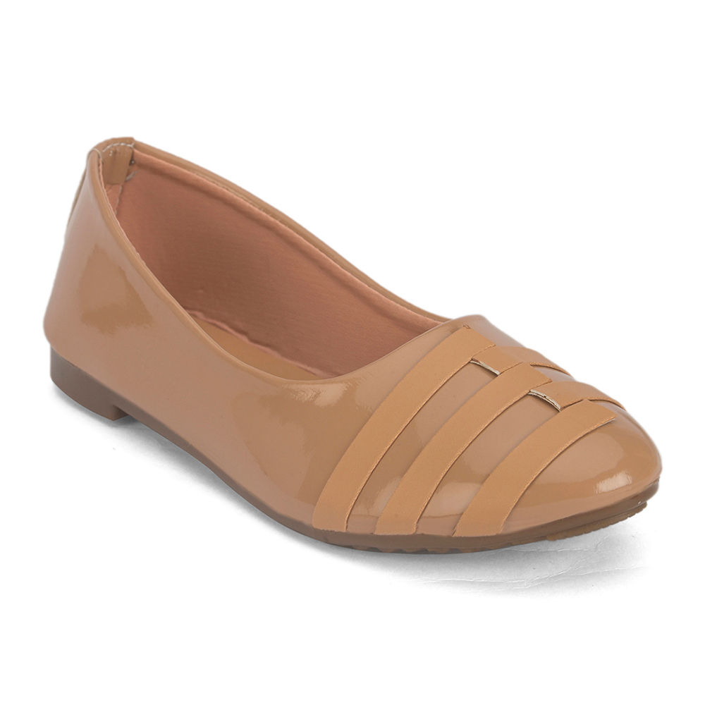

features upper material 100 synthetic sole material 100 synthetic the