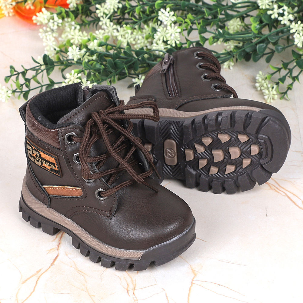 

features upper material synthetic pu sole material pvc the actual