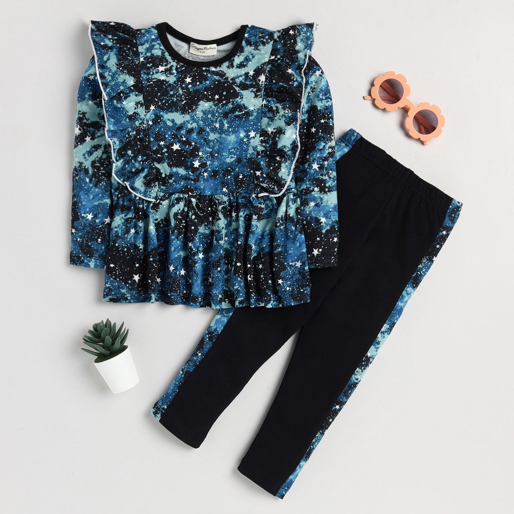 

features top material 100 polyester bottom material 95 cotton 5