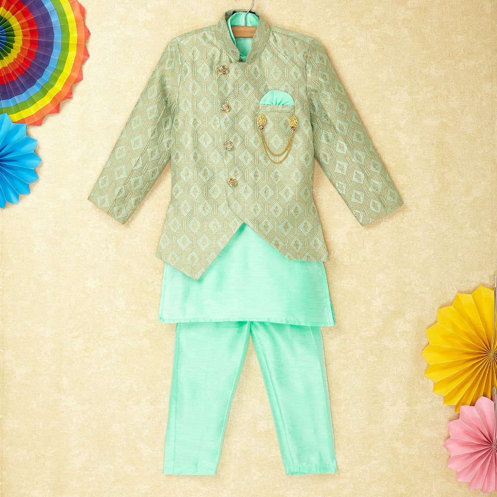 

features material 60 cotton 40 silk fit type regular the