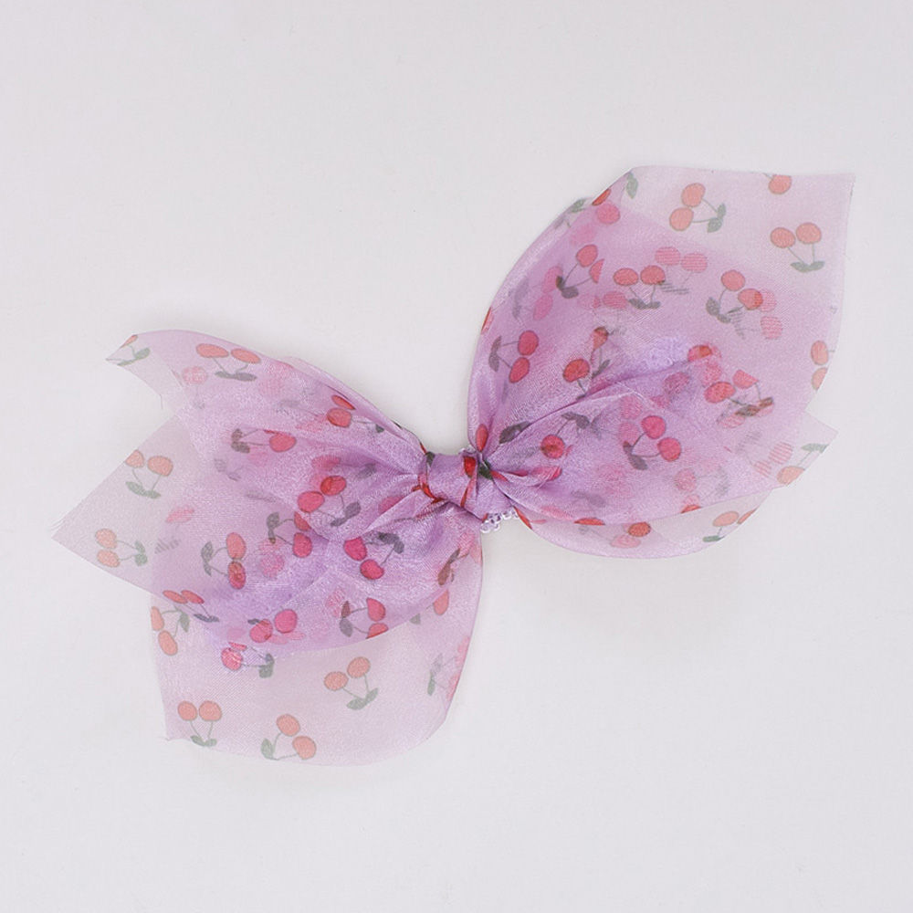 

the translucent hue of these crystal hairclips and simple design