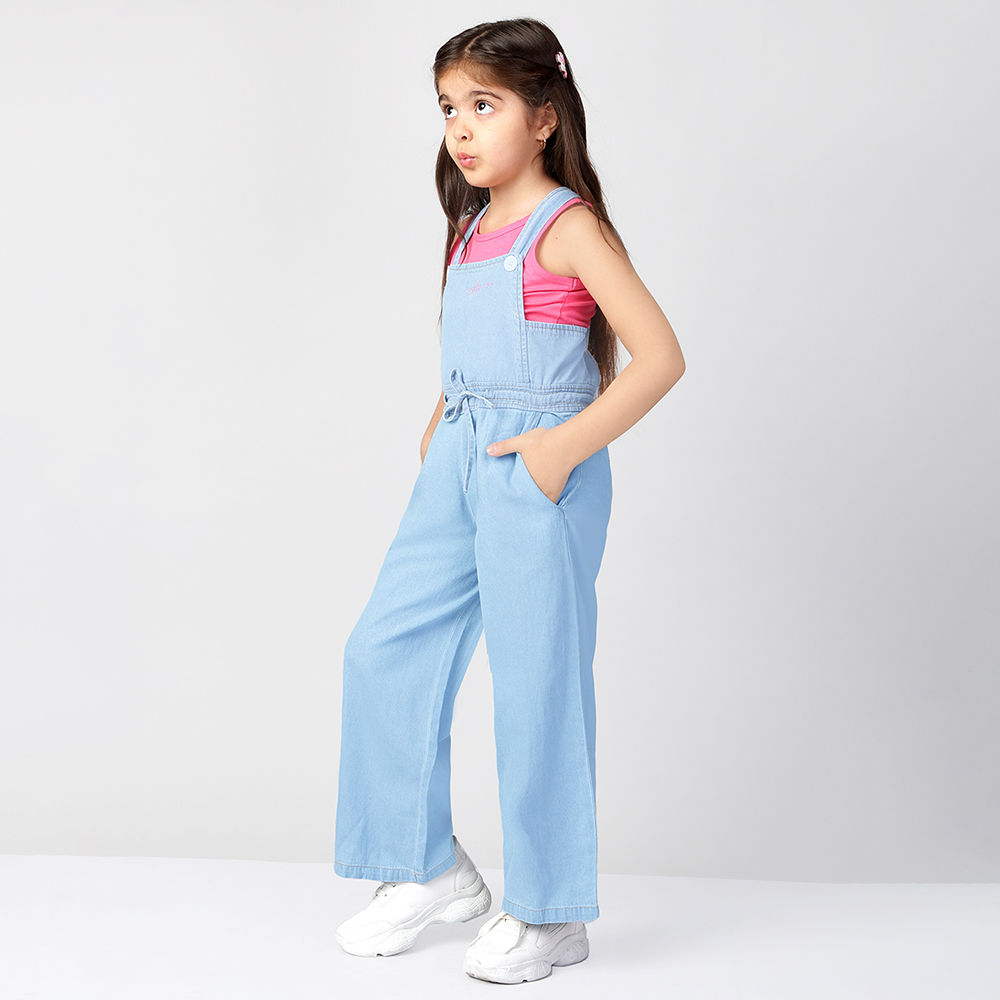 

features material 10 cotton and 90 nylon the actual product