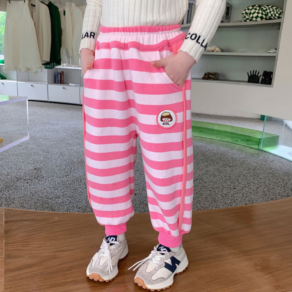 

features material 100 polyester fit type regular the actual product