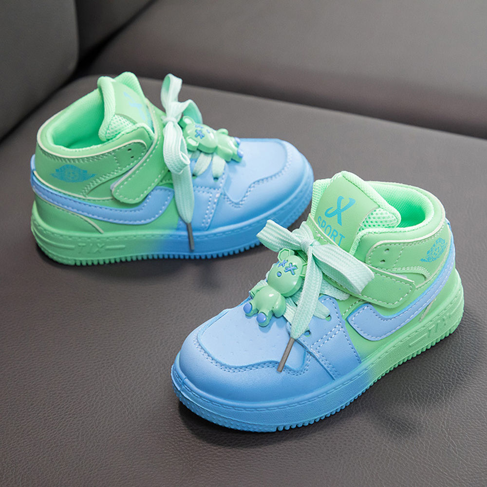 

features upper material 95 tpr 5 pu sole material 95