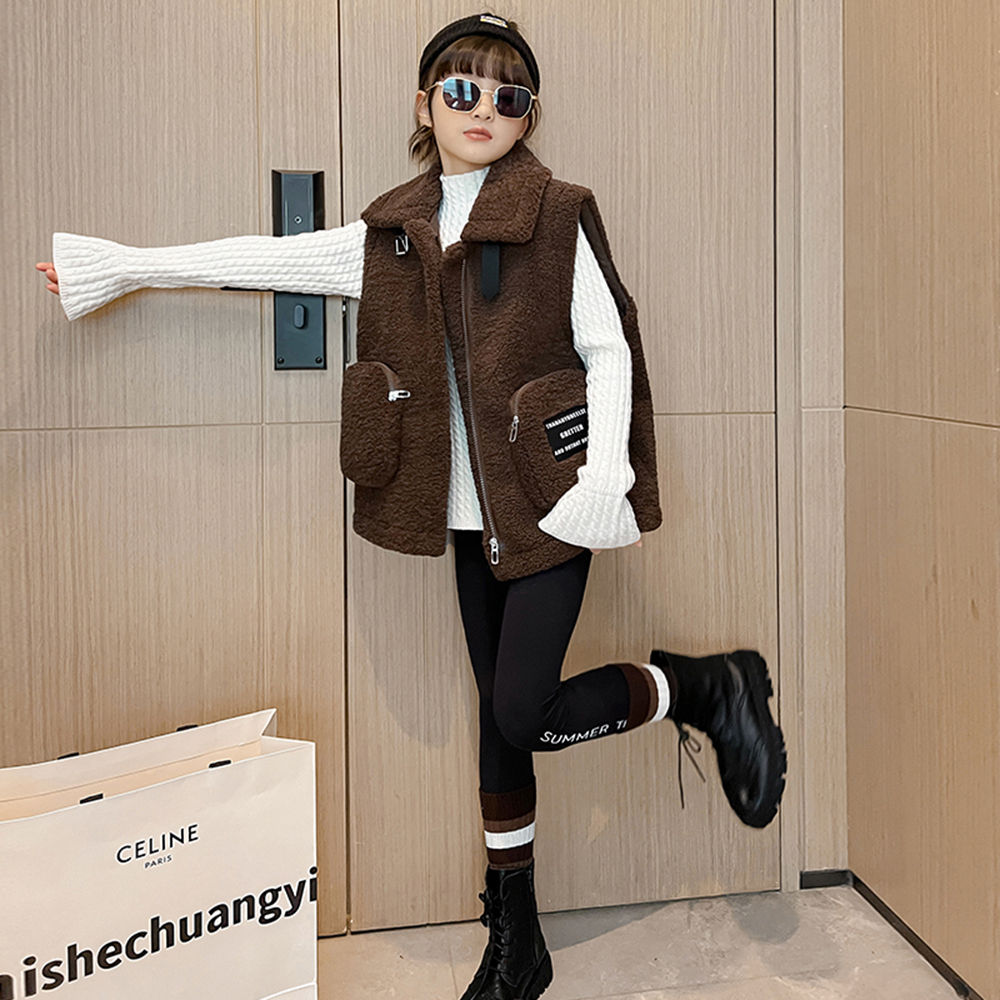 

features material 100 polyester fit type regular the actual product