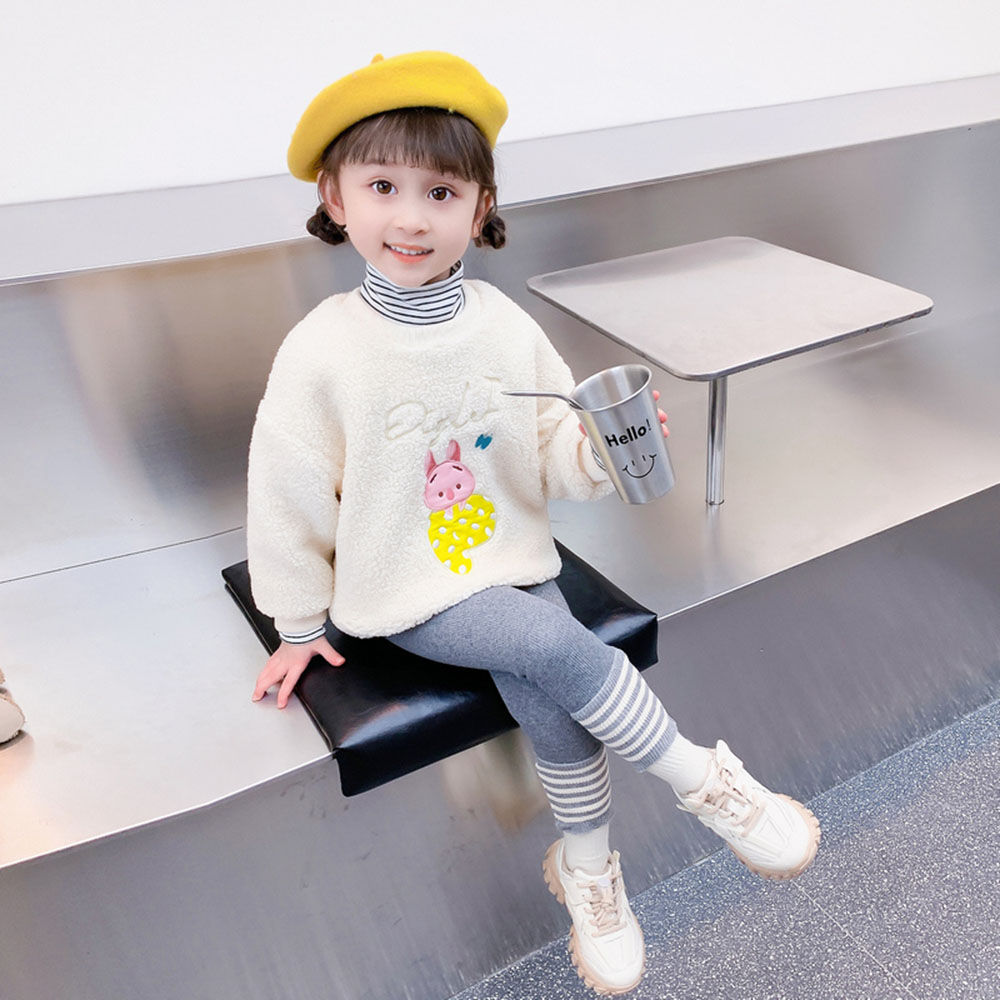 

features material 100 polyester fit type regular the actual product