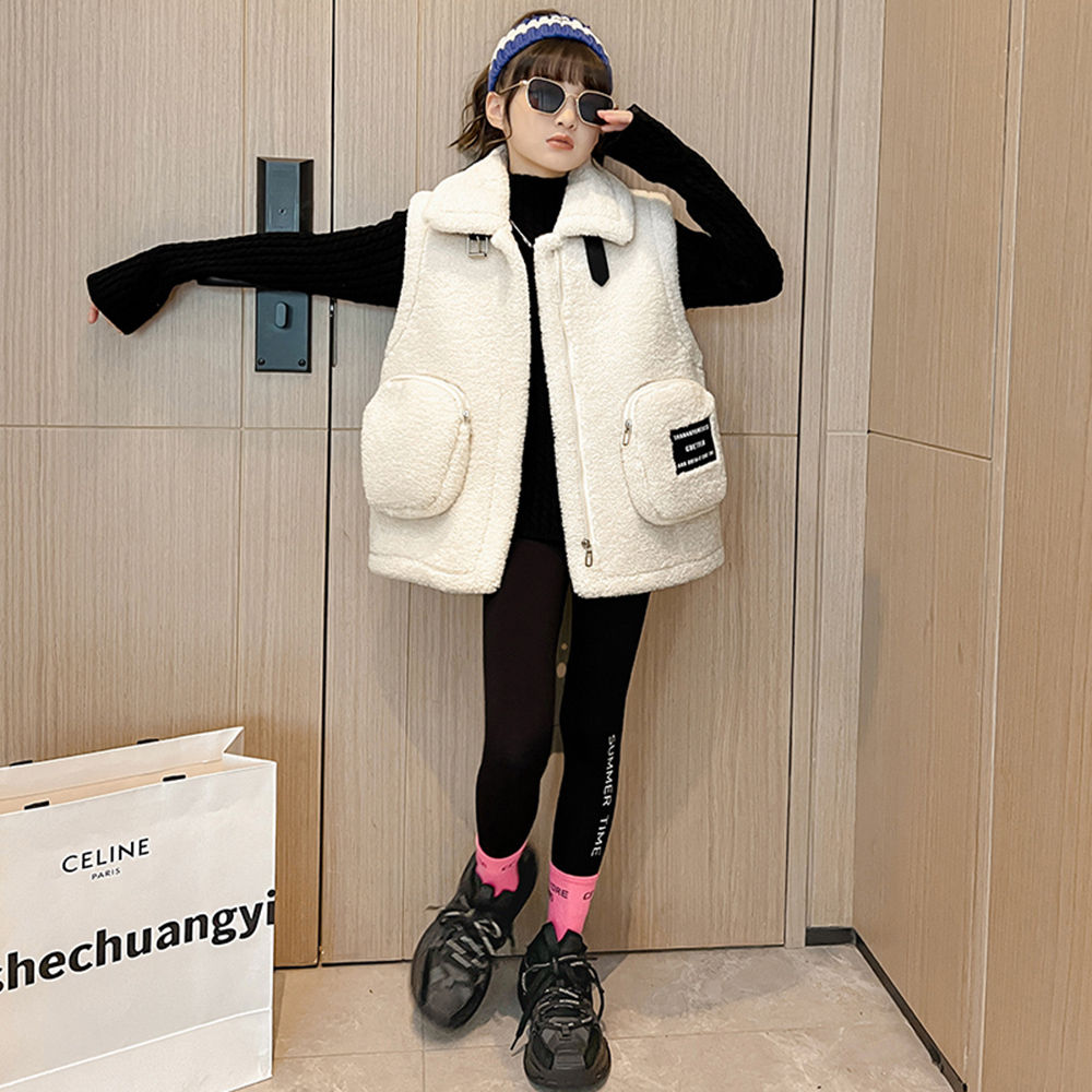 

features material 100 polyester fit type regular the actual product