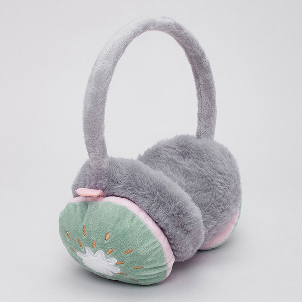 

wearing earmuffs shows a small face the shape is cute