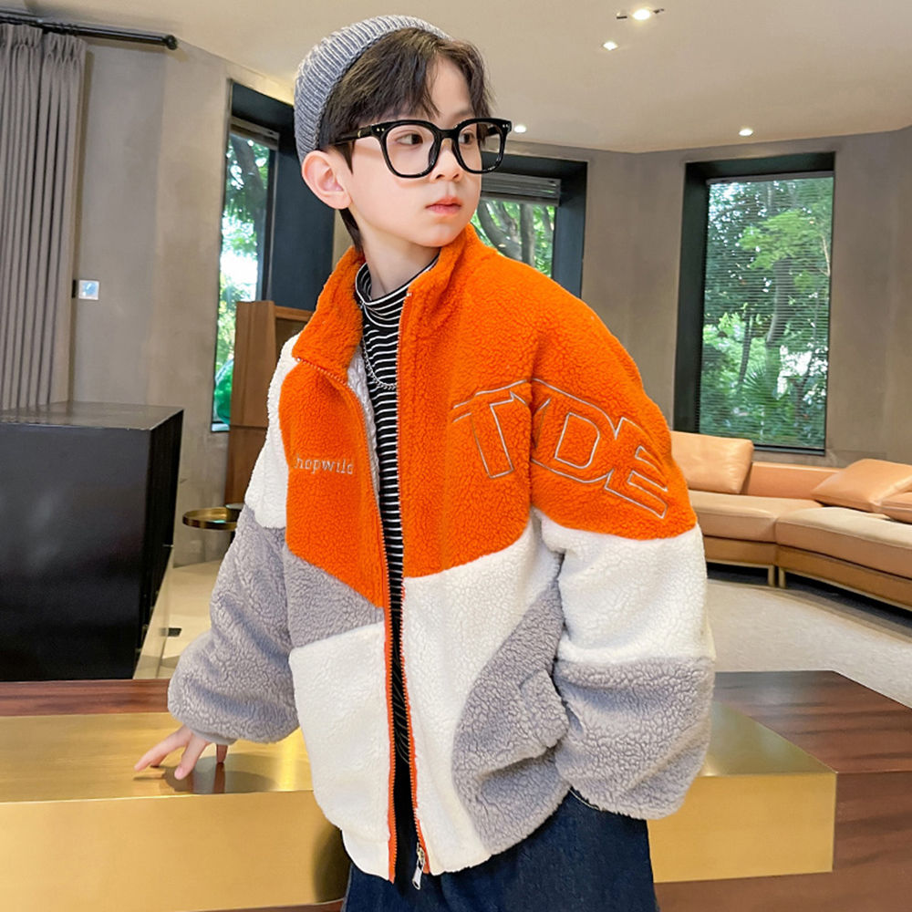 

features material 100 polyester fit type regular the actual product